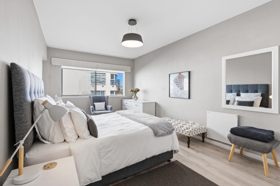 1 Bedroom Property for Sale in Mouille Point Western Cape